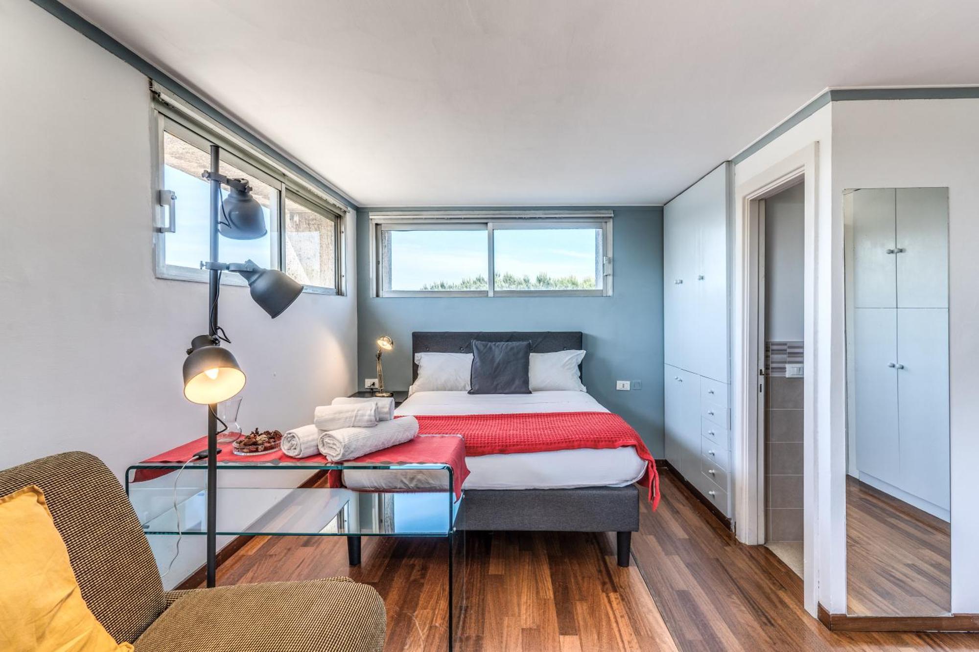 Romantic Vatican Attic Pamphili Apartment Rome